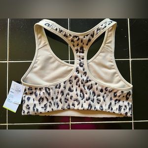 Old navy sports bra. Size M. Cheetah print! Medium support. New with tags.